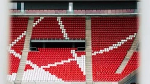 C罗：22载国家队进球传奇，成就足坛唯一辉煌之夜